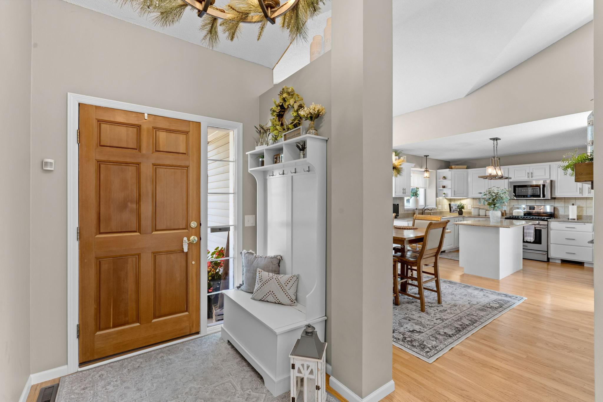 17-web-or-mls-9148 211th St W-26.jpg