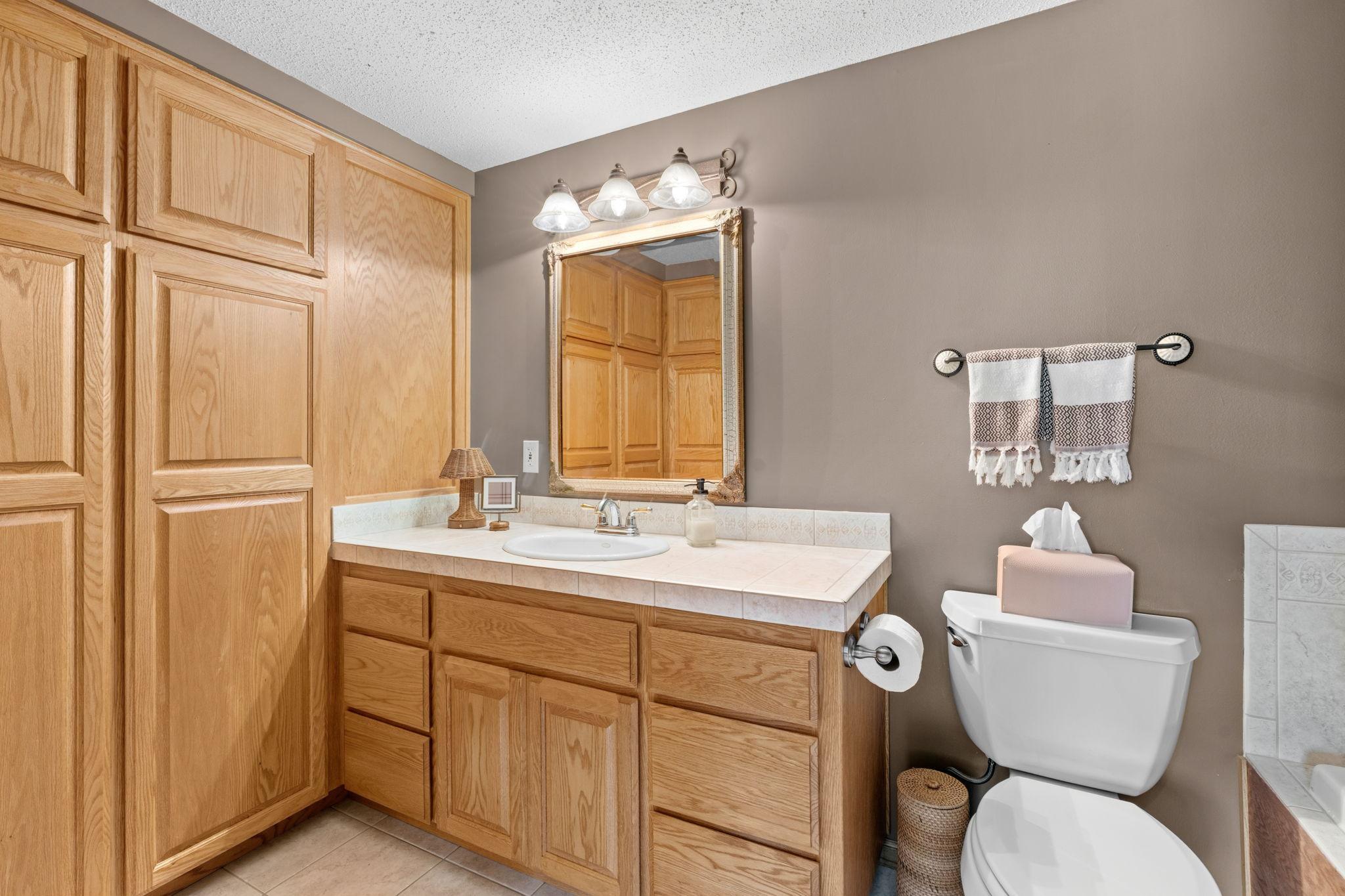 49-web-or-mls-9148 211th St W-58.jpg