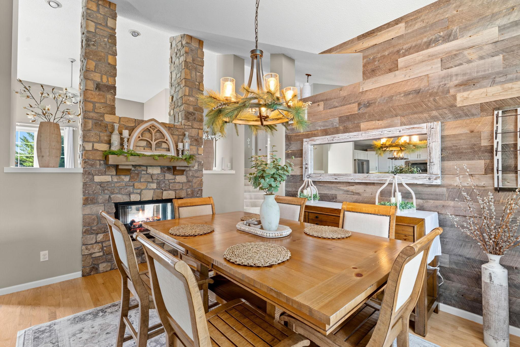 21-web-or-mls-9148 211th St W-30.jpg