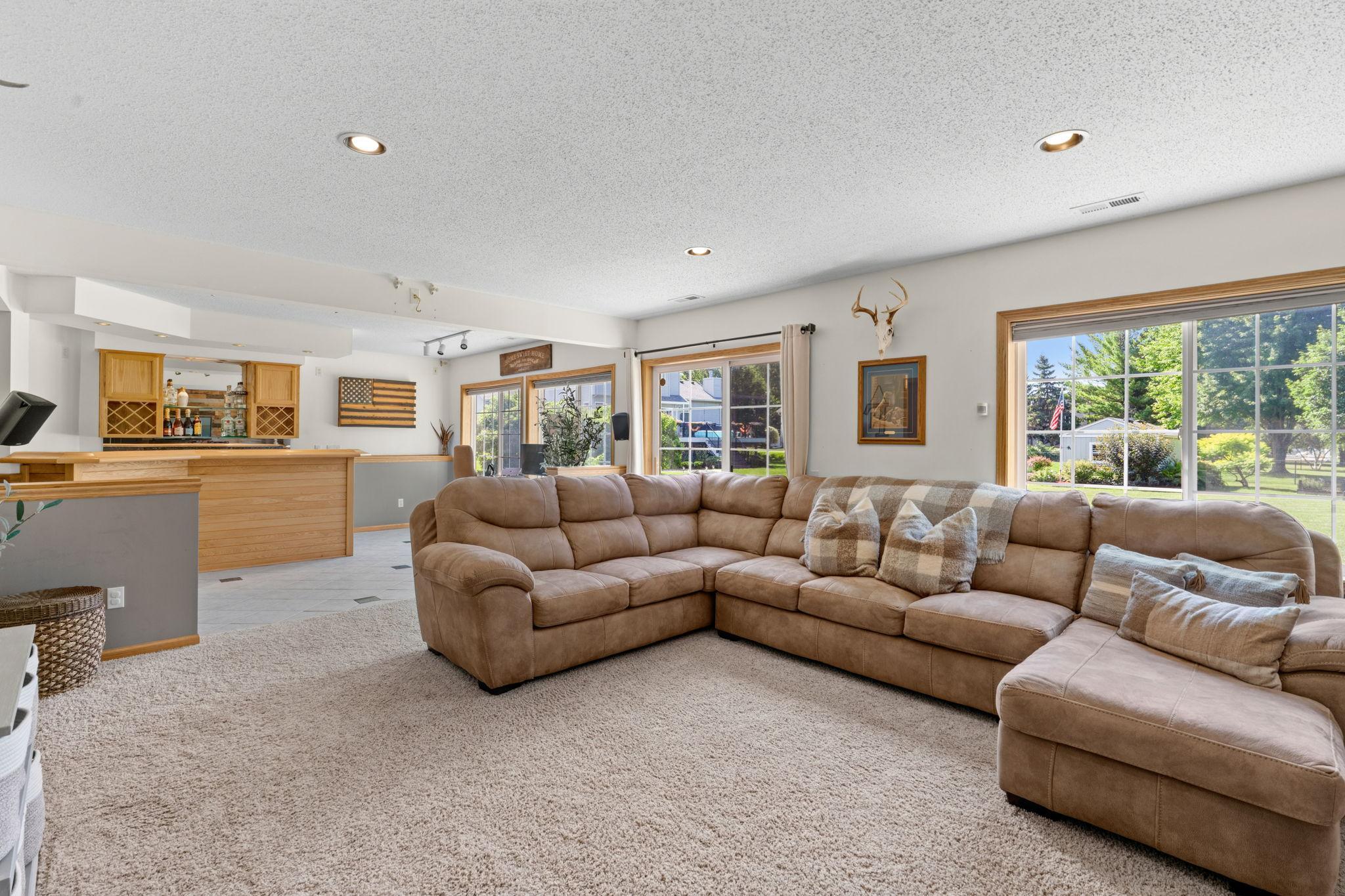 44-web-or-mls-9148 211th St W-53.jpg