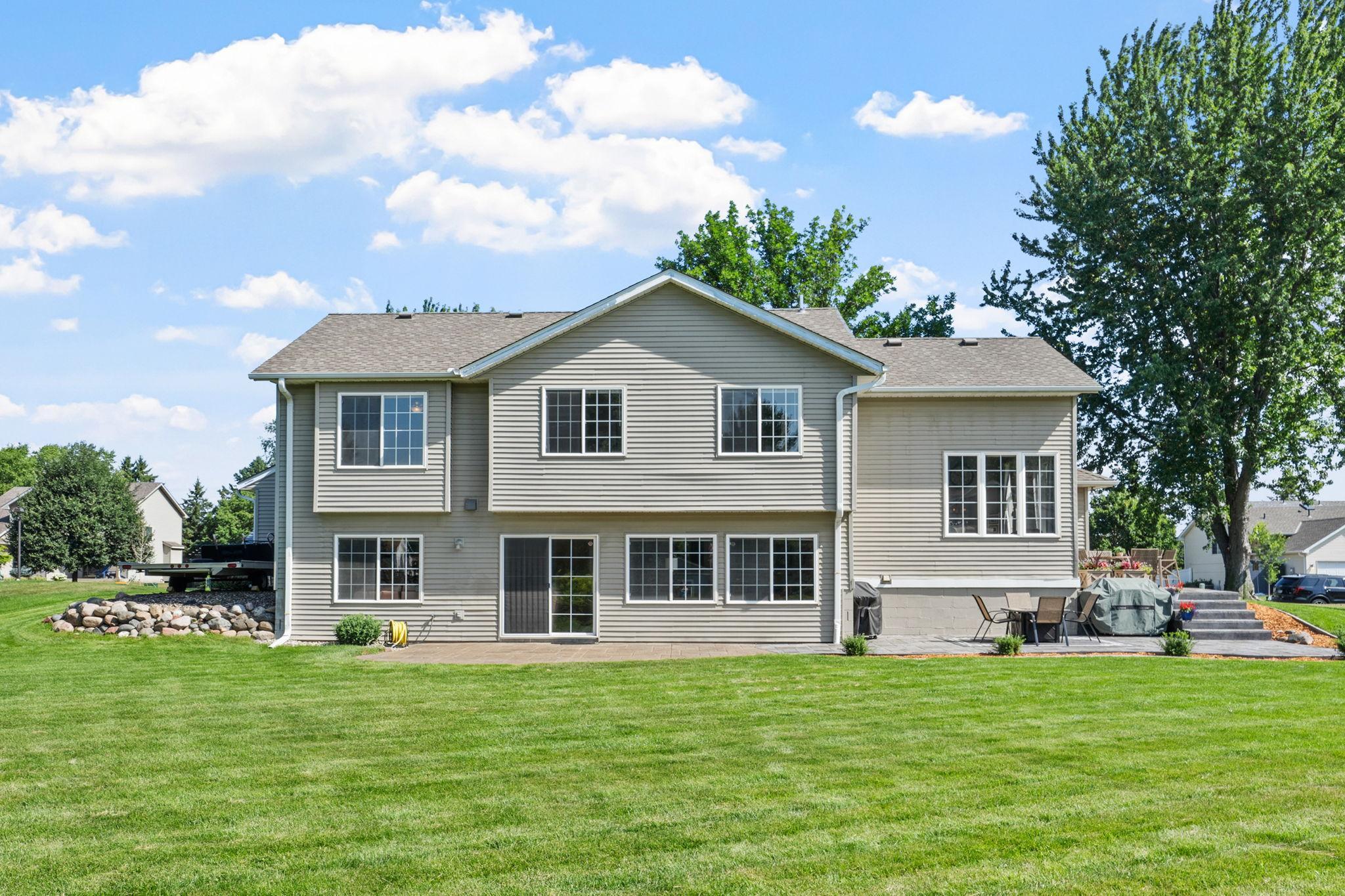 15-web-or-mls-9148 211th St W-13.jpg