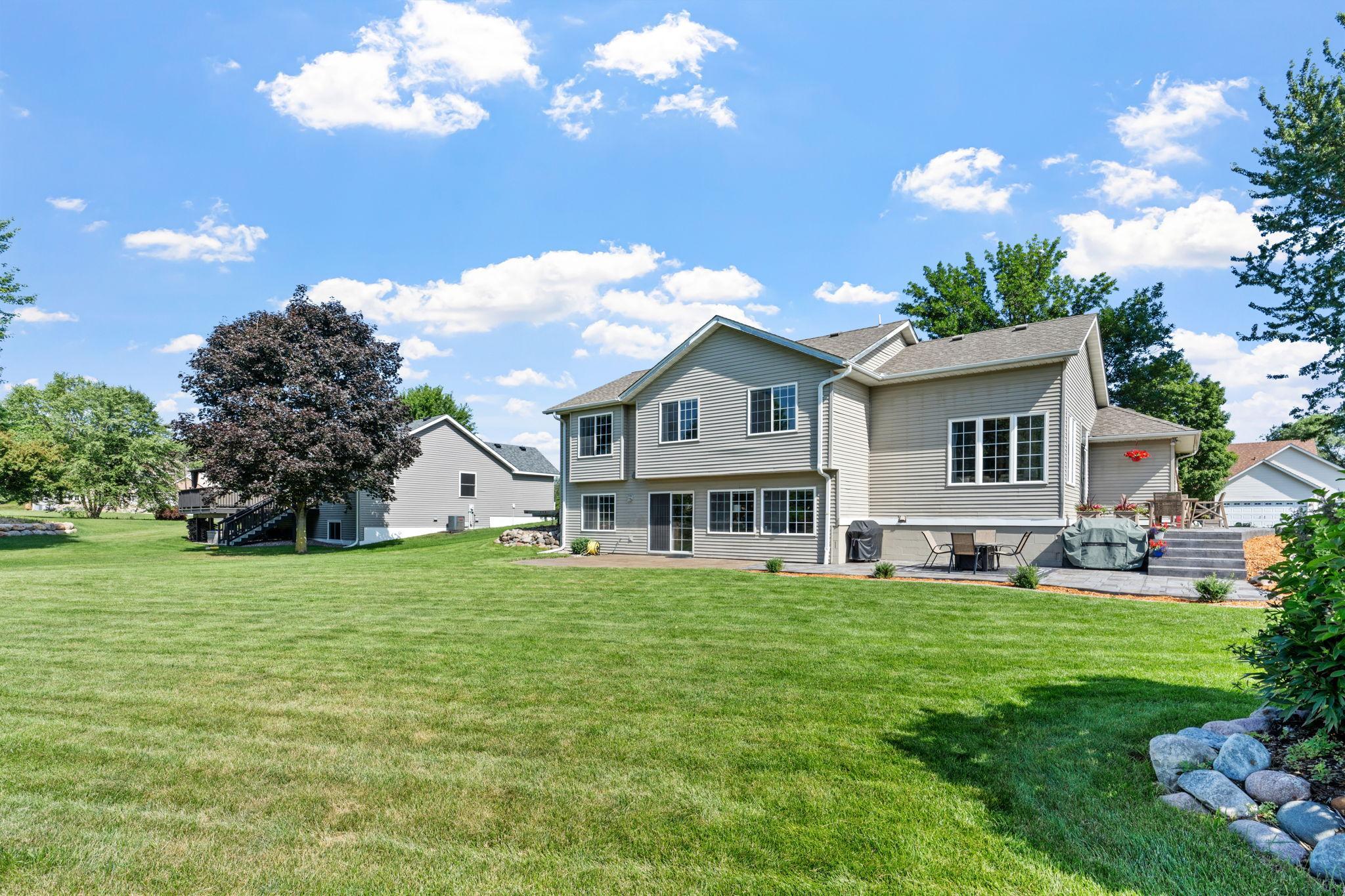 13-web-or-mls-9148 211th St W-11.jpg