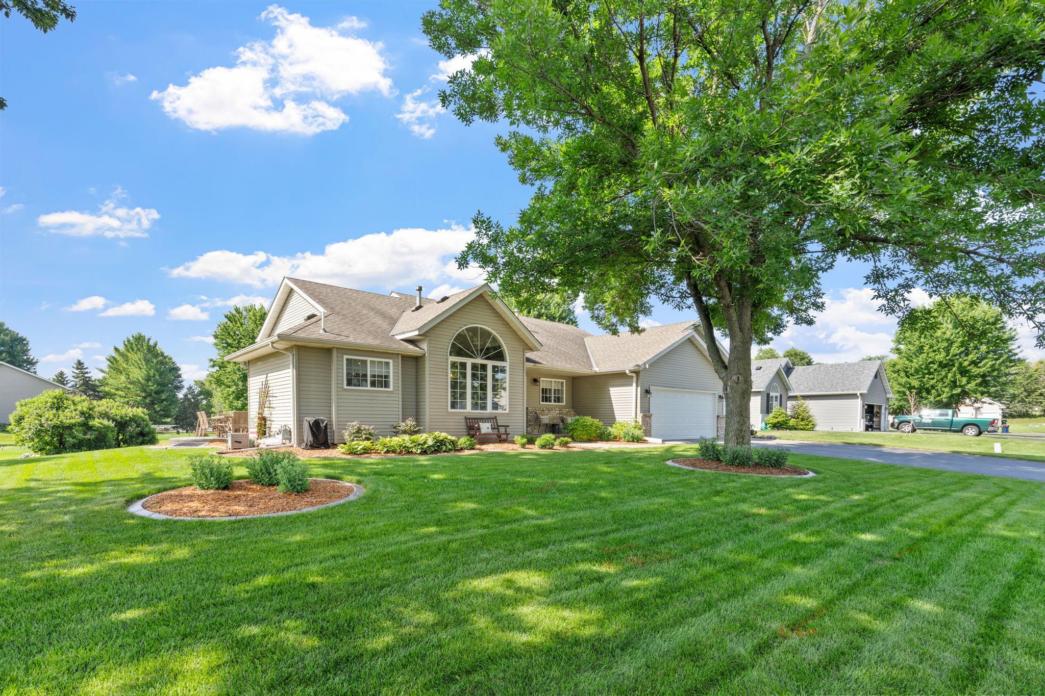 5-web-or-mls-9148 211th St W-3.jpg