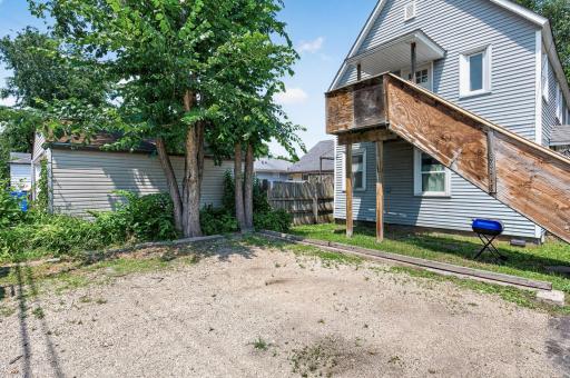 Off street parking. Upper unit access back stairs.
