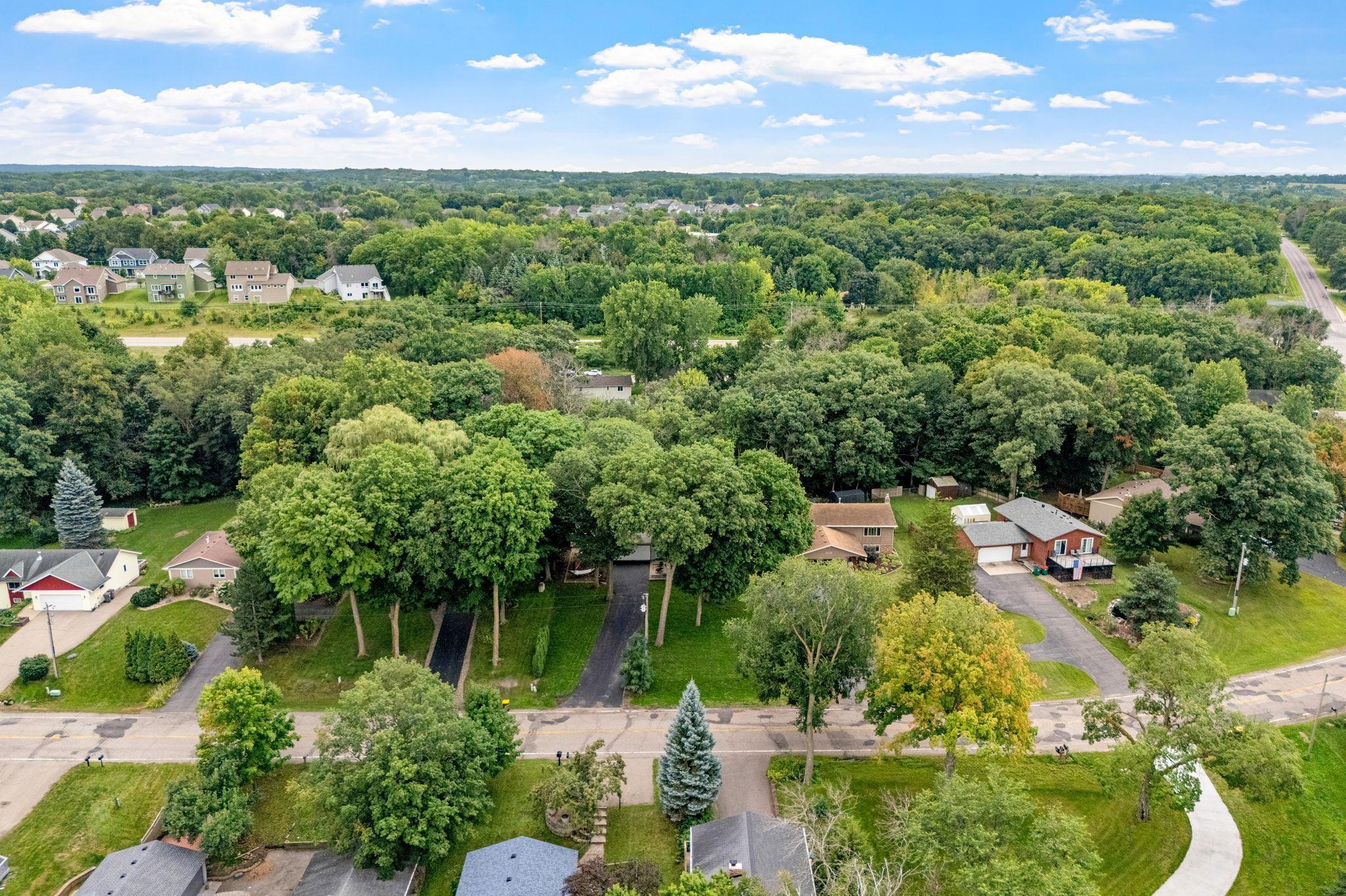 Easy access to HWY 13 to bring you to grocery, gas, restaurants, Downtown Prior Lake and a short drive to shops & dining at HWY 13 and CTY Rd 42