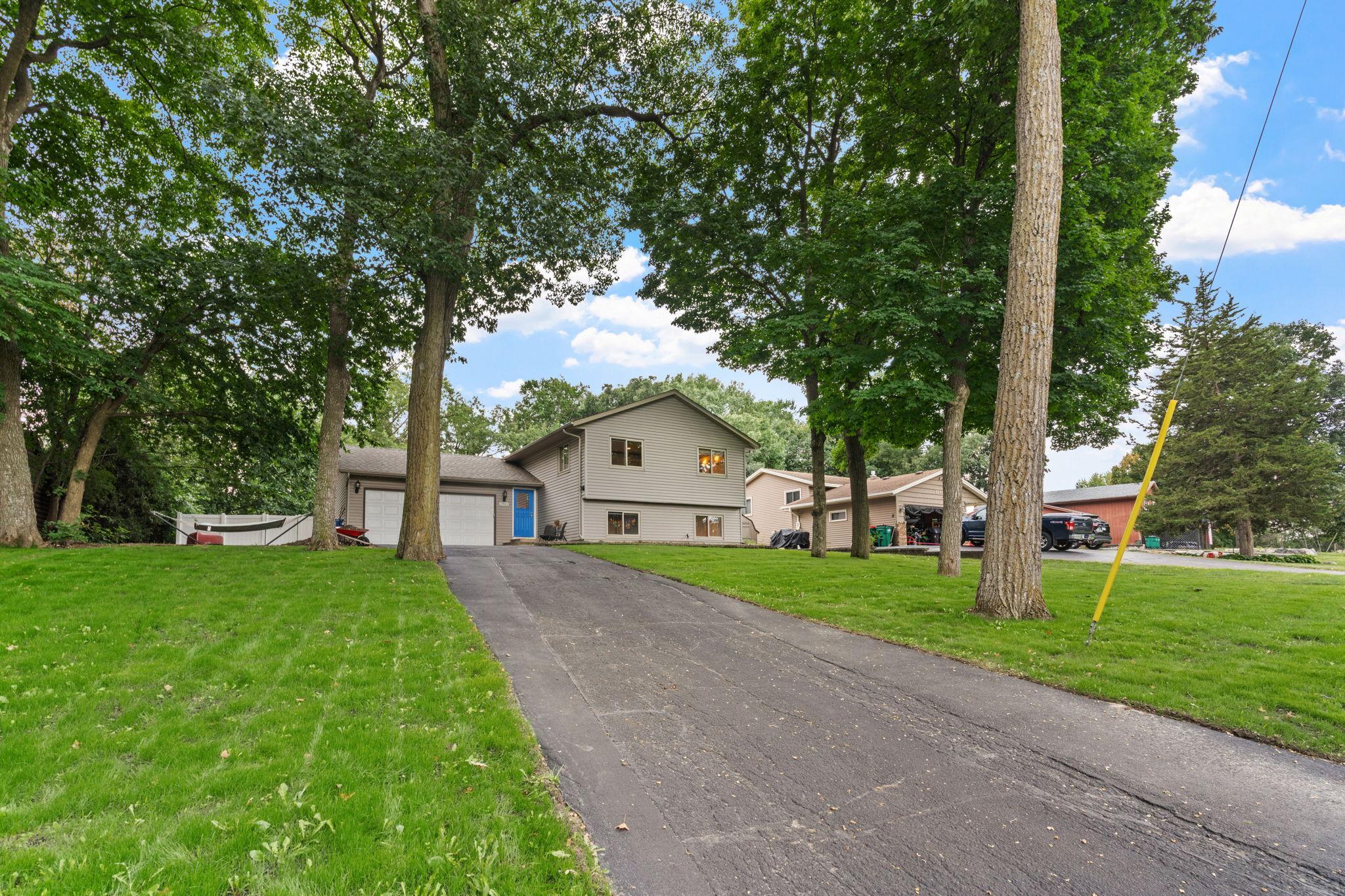Come Home to 17411 Sunset Trl SW, Prior Lake