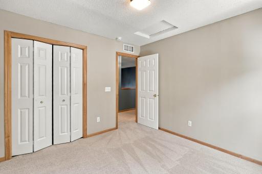 1560 Oakbrooke Terrace, Saint Paul, MN 55122