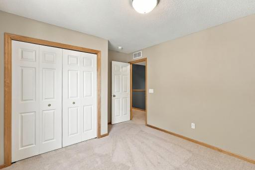 1560 Oakbrooke Terrace, Saint Paul, MN 55122