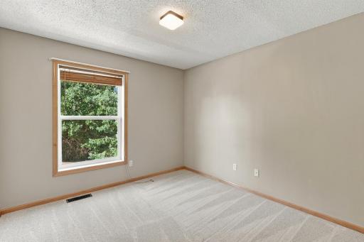1560 Oakbrooke Terrace, Saint Paul, MN 55122