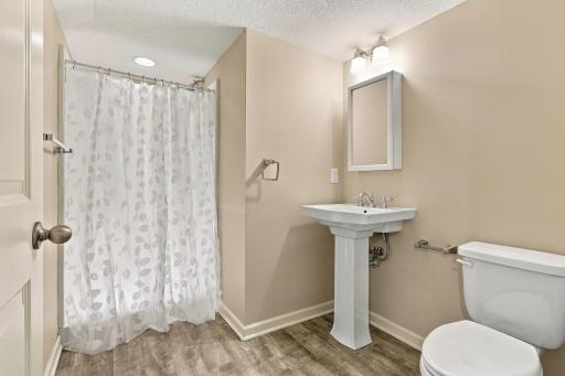 1560 Oakbrooke Terrace, Saint Paul, MN 55122
