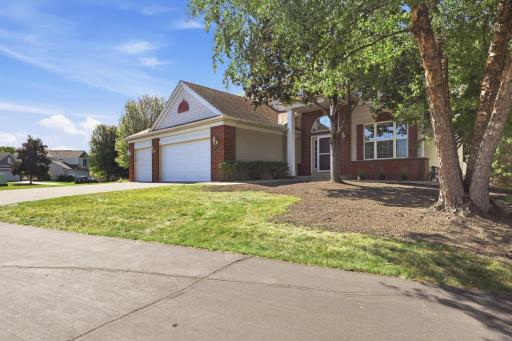 1560 Oakbrooke Terrace, Saint Paul, MN 55122