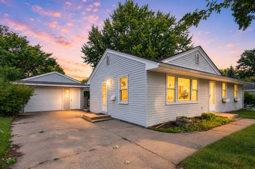 6150 Rainbow Drive NE, Minneapolis, MN 55432