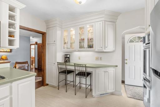 Attractive open glass cabinets with efficient work station