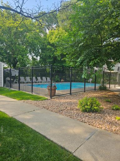Complex has 3 pools!