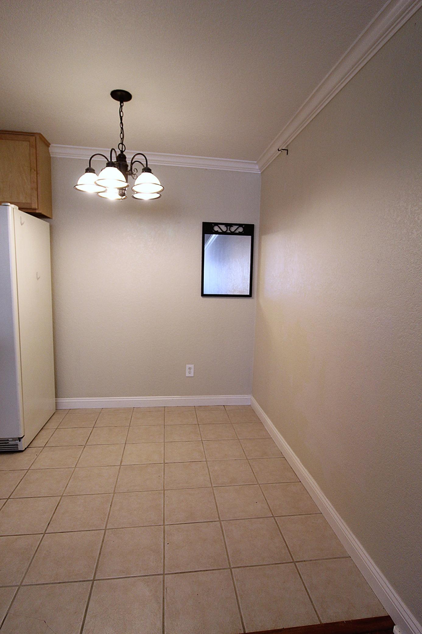 Dining area.JPG