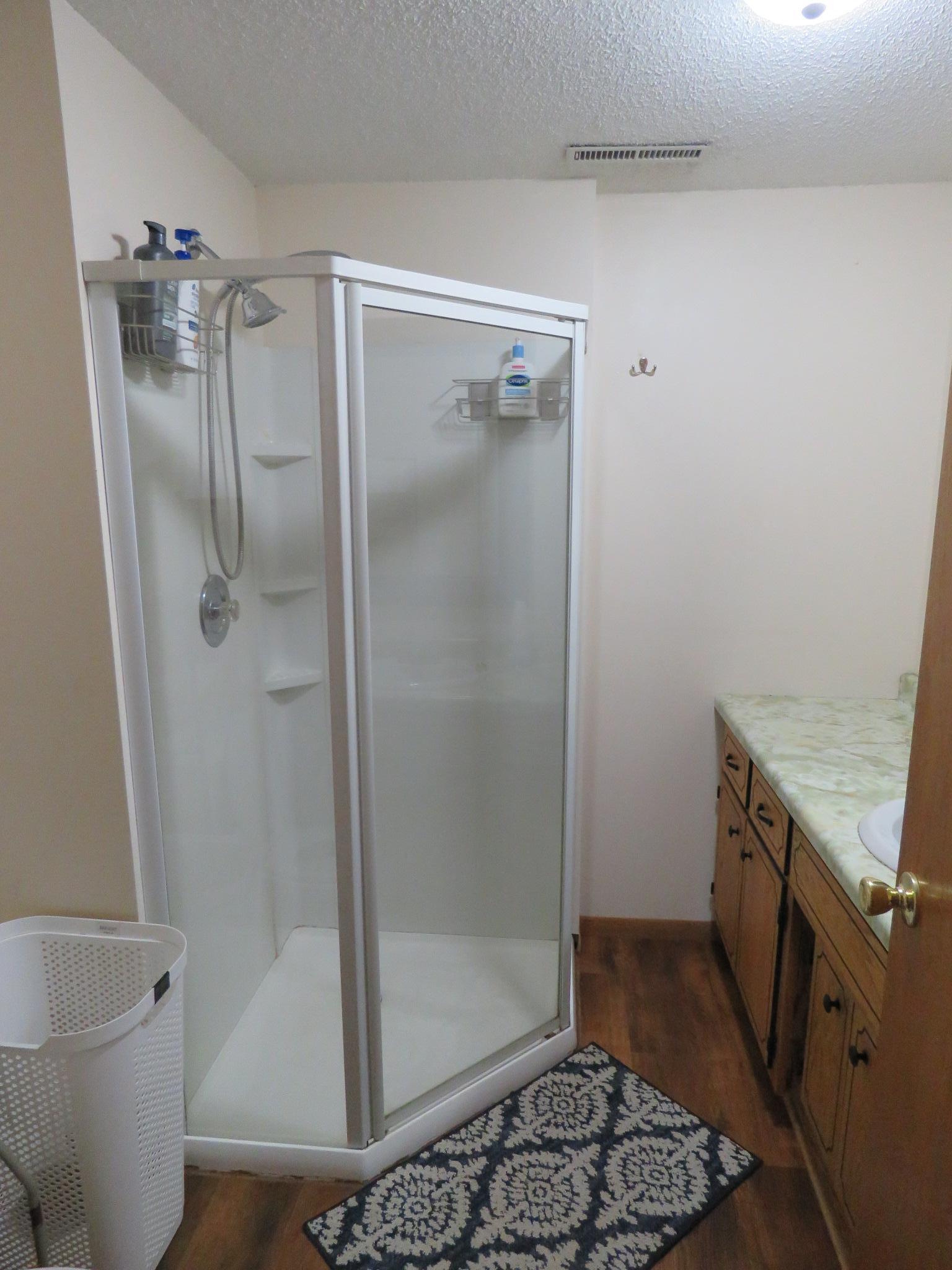 3/4 Lower Bath