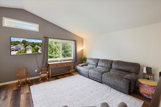 415 Willow Creek Parkway, Buffalo, MN 55313