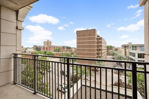 Minneapolis, MN 55404