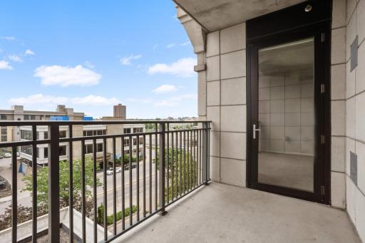 Minneapolis, MN 55404