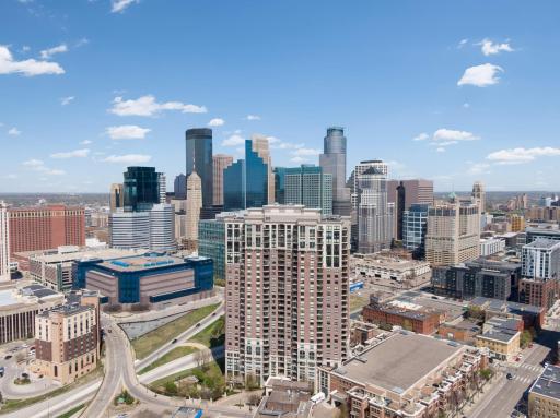 Minneapolis, MN 55404