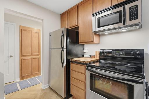 2700 W 44th Street, 114, Minneapolis, MN 55410