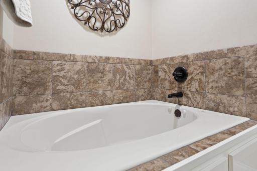 2865 Northridge Lane NE, Owatonna, MN 55060