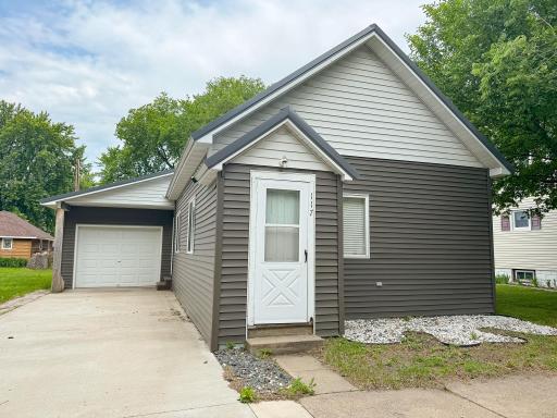117 3rd Street NE, Barnesville, MN 56514