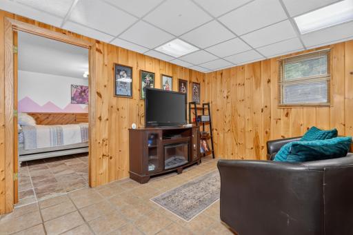 1430 NW 9th Street, Grand Rapids, MN 55744