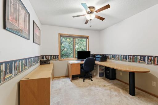 4067 Stockdale Drive, Vadnais Heights, MN 55127