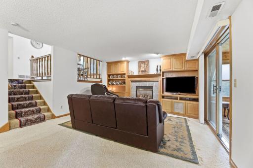 4067 Stockdale Drive, Vadnais Heights, MN 55127