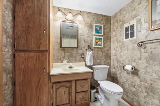 4067 Stockdale Drive, Vadnais Heights, MN 55127