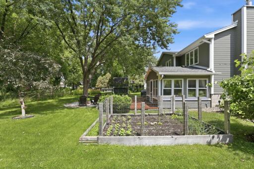 4067 Stockdale Drive, Vadnais Heights, MN 55127