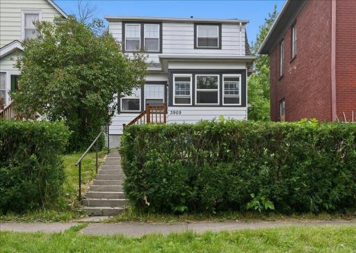 3909 W 5th Street, Duluth, MN 55807