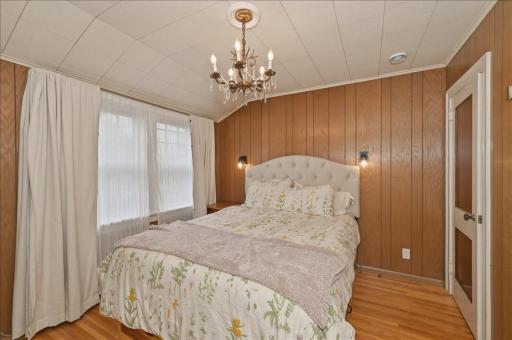3909 W 5th Street, Duluth, MN 55807