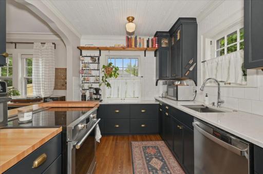 3909 W 5th Street, Duluth, MN 55807