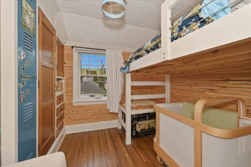 3909 W 5th Street, Duluth, MN 55807