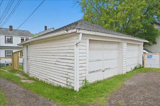 3909 W 5th Street, Duluth, MN 55807