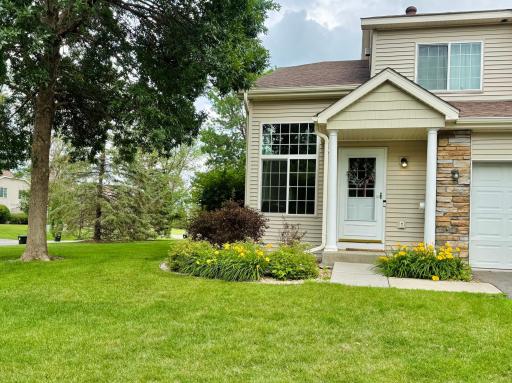 Rare 4Br/3Bth Fully Finished end unit next to Summerfield park, close to YMCA, bike trails and Hwy 35