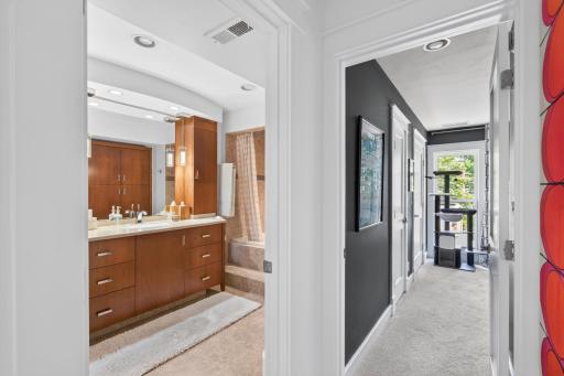 6421 Colony Way, 2D, Edina, MN 55435