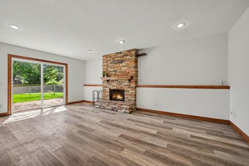 1950 Timber Wolf Trail N, Eagan, MN 55122