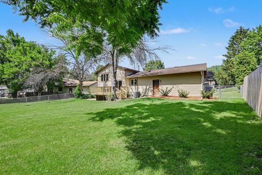 1950 Timber Wolf Trail N, Eagan, MN 55122