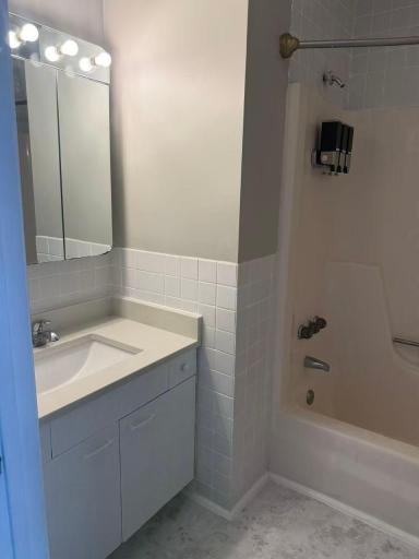 306 W Eagle Lake Drive, Osseo, MN 55369