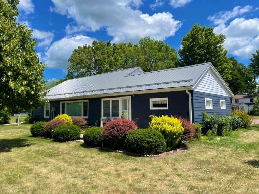 18 S Paffrath Avenue, Springfield, MN 56087