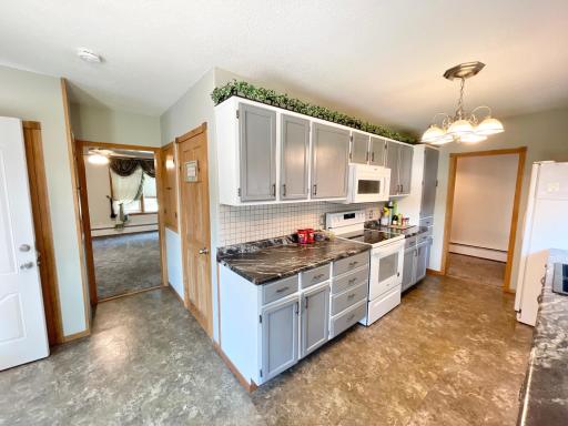 18 S Paffrath Avenue, Springfield, MN 56087