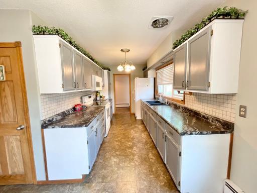 18 S Paffrath Avenue, Springfield, MN 56087