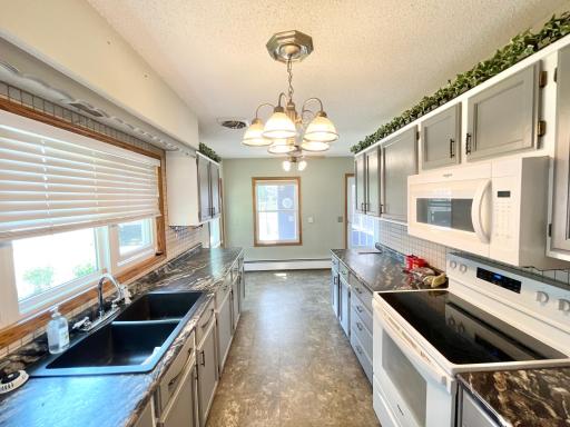 18 S Paffrath Avenue, Springfield, MN 56087