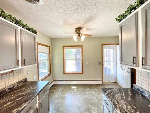 18 S Paffrath Avenue, Springfield, MN 56087