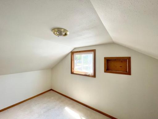 18 S Paffrath Avenue, Springfield, MN 56087