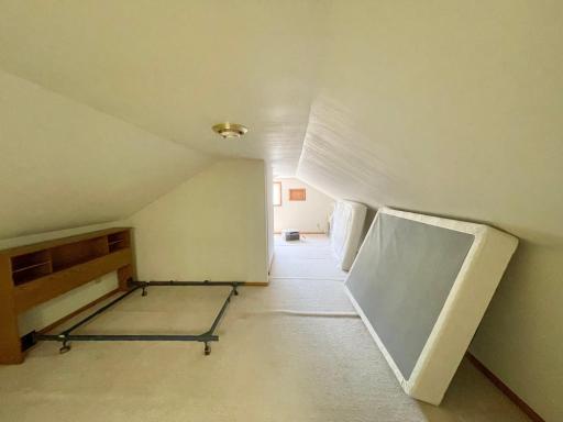 18 S Paffrath Avenue, Springfield, MN 56087