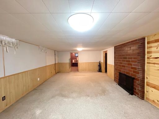 18 S Paffrath Avenue, Springfield, MN 56087